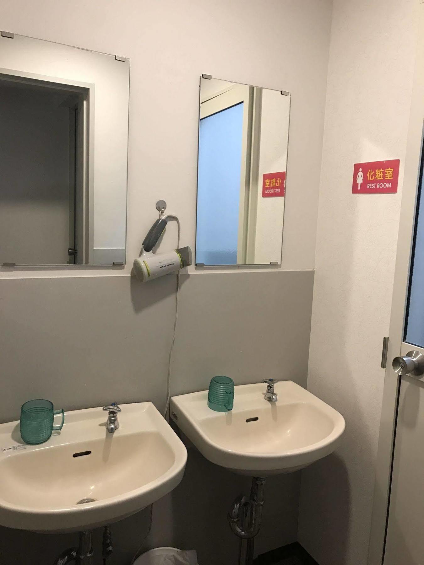 Super Conveniently Located The Guest House Hakodate Bay מראה חיצוני תמונה